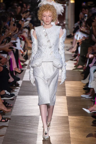 Look 36